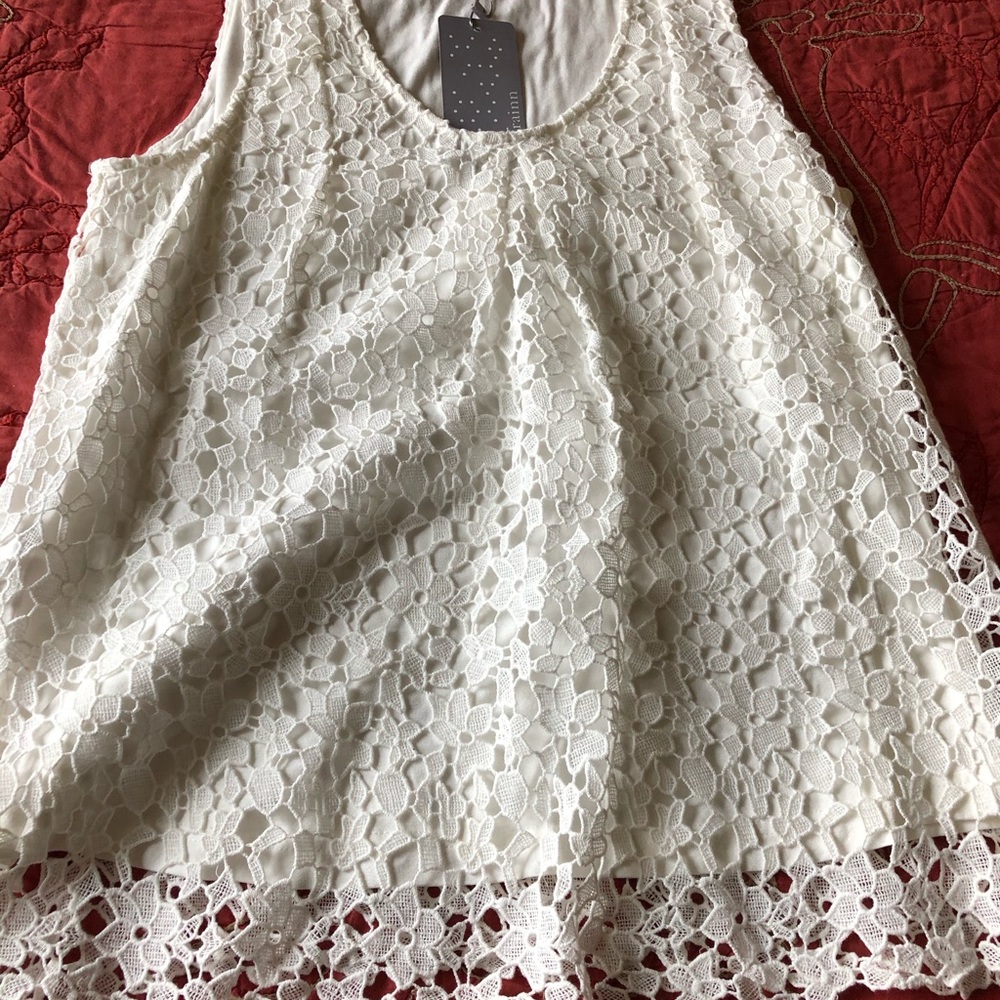 Cream lace shell